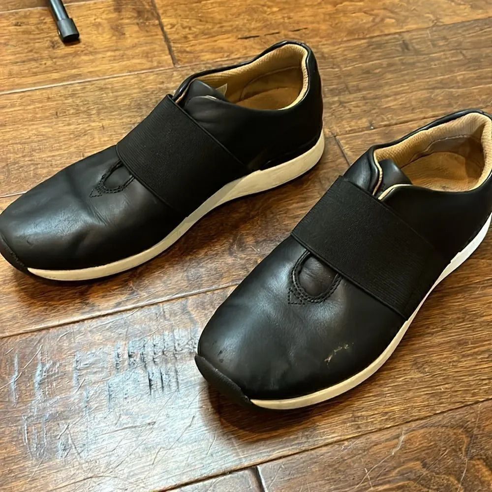 Vionic Black Cosmic Codie Sneaker, 9! - Picture 3 of 9